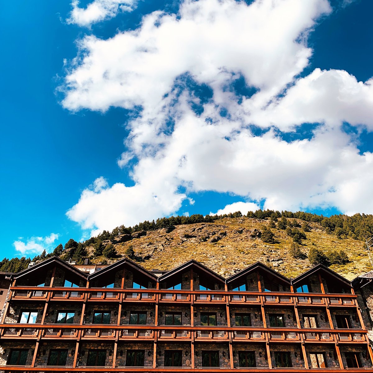 marcvidal's tweet image. ya en Andorra 🇦🇩  #reWorking #creditandorra