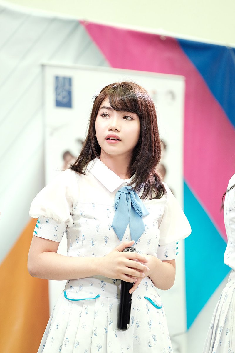 HoshiNoFilm's tweet photo. 06.16.2019
365 AEP Mall Show
(Fisher Mall Malabon)
#MNL48
#MNL48IgaiNiMango
#TeamL
#Mangoer
#MNL48Dian
#DianSoniichan
#DianKatsu
#365ArawNgEroplanongPapel
PS: Dami siguro naFish nito sa Malabon. Hindi pa ba to yung final form? ��� https://t.co/UilRNn06SE