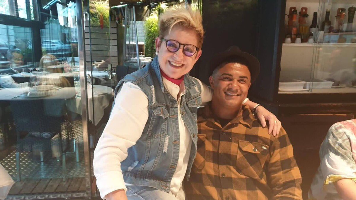 AReverteOficial's tweet photo. Con el amigo @henrymendez_ https://t.co/1HB64af81F