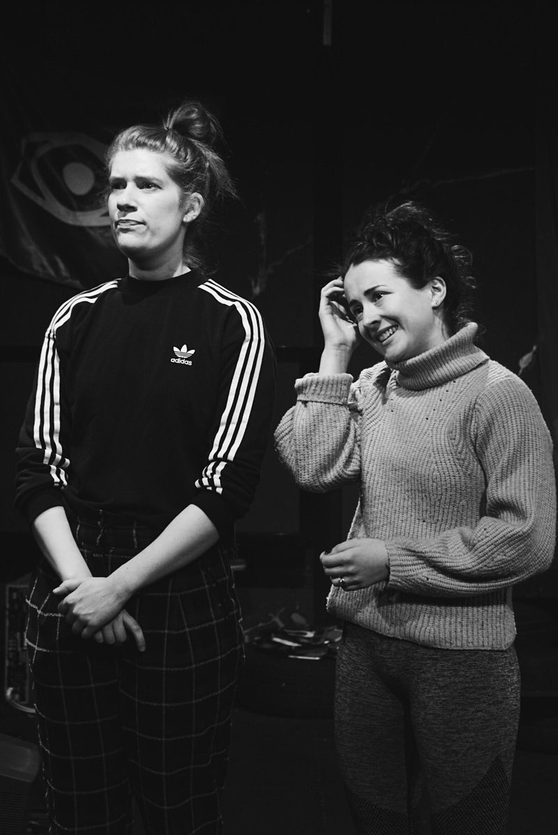 paper_creatures's tweet image. We ‘emerged’ from our Creature Cave last night, away from planning the next venture to support our pals at @flux_theatre for @EmergeNight and my god were we amazed!!! 👏