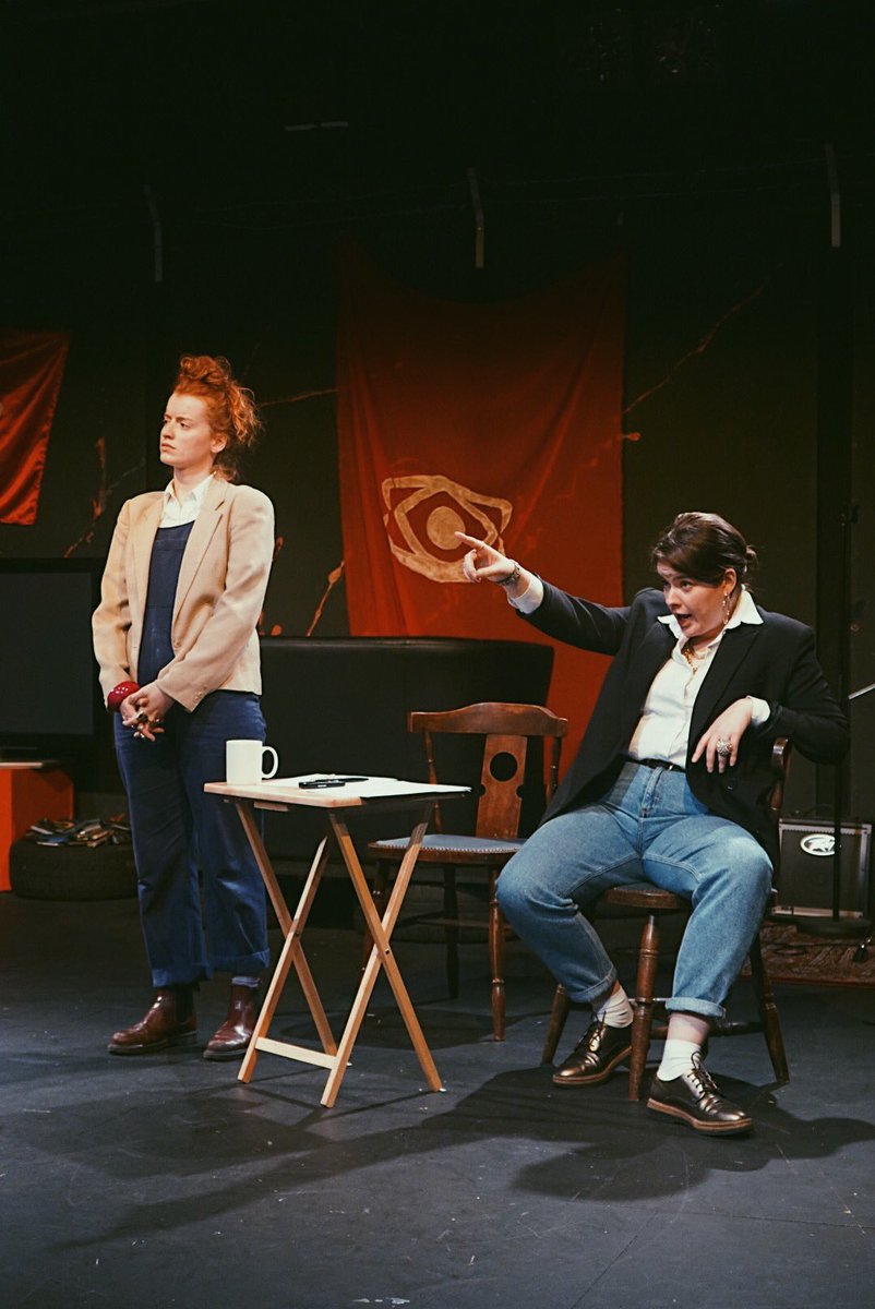 paper_creatures's tweet image. We ‘emerged’ from our Creature Cave last night, away from planning the next venture to support our pals at @flux_theatre for @EmergeNight and my god were we amazed!!! 👏