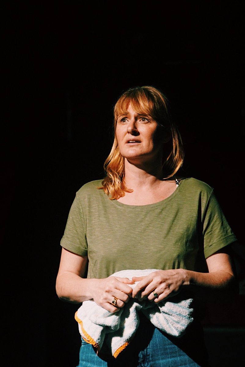 paper_creatures's tweet image. We ‘emerged’ from our Creature Cave last night, away from planning the next venture to support our pals at @flux_theatre for @EmergeNight and my god were we amazed!!! 👏