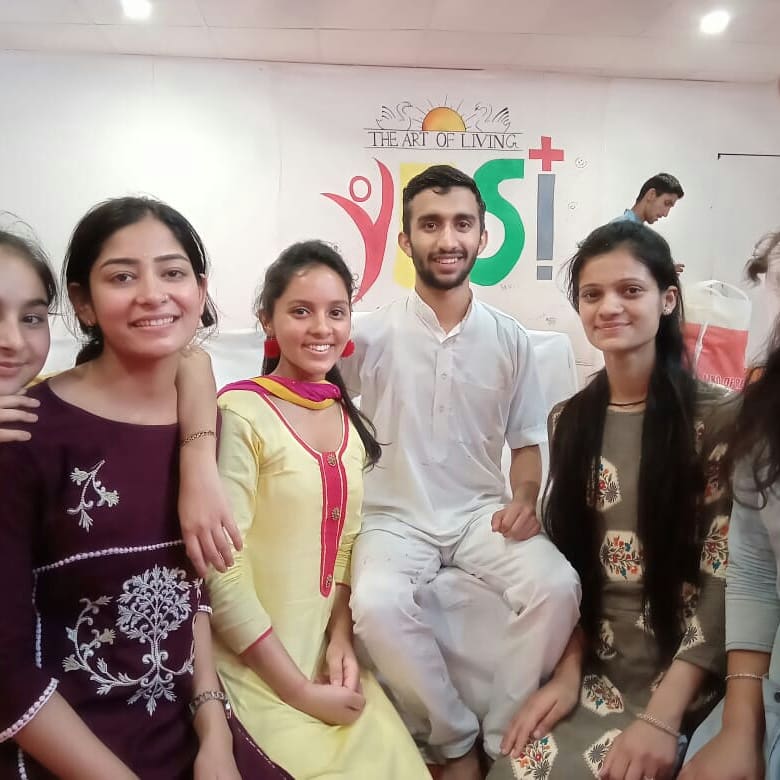 AjitaKaundal's tweet photo. Blossoms of Himachal completed one more Yes+ in the presence of Devine double celebration birthday of our bagban (guru) @sancy_sharma It's been a great experience of short ND long kriya.. With more energetic processes, knowledge 😊everything is possible due to a guru🤗 https://t.co/FR30Qa7ALC