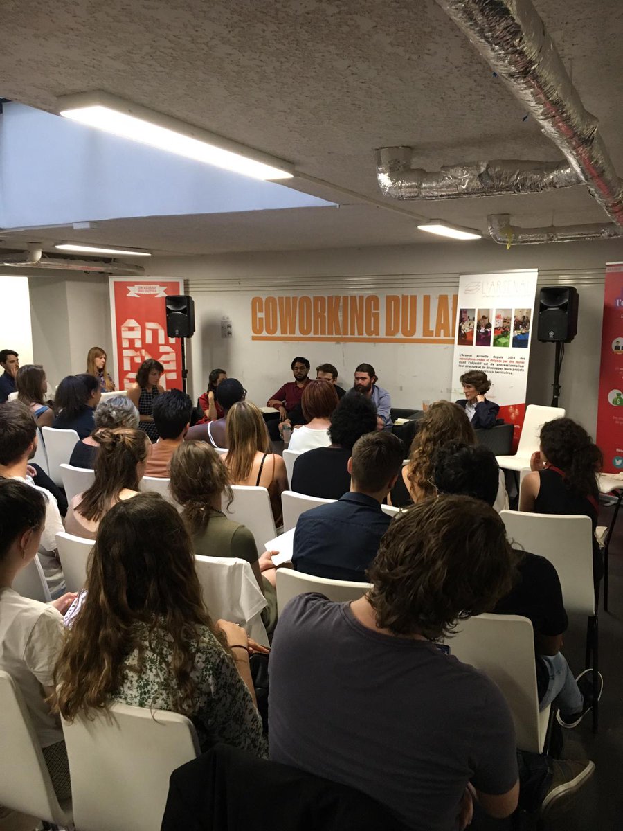 "S’engager à Paris lorsqu’on est étudiant en 2019" - Fièrement présent.es à la table ronde plénière de la soirée #Arsenal6 #RencontresEtudiantes ! 
<a href="/laurentlo1/">laurent perl</a> y présente <a href="/Ess_pace/">ESSpace</a> comme un lieu d' #innovation #sociale #ESS #étudiante 💻💡☕🤝