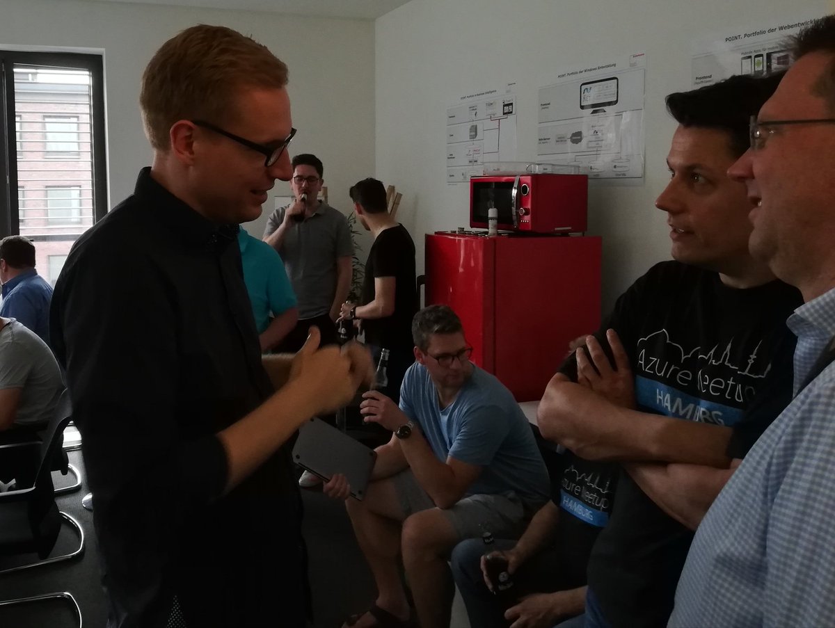 AtholyMardies's tweet photo. Chat and pizza as a service at #azuremeetuphh - thank you, #KuC #mehrCommunity https://t.co/sUBycjrjJM