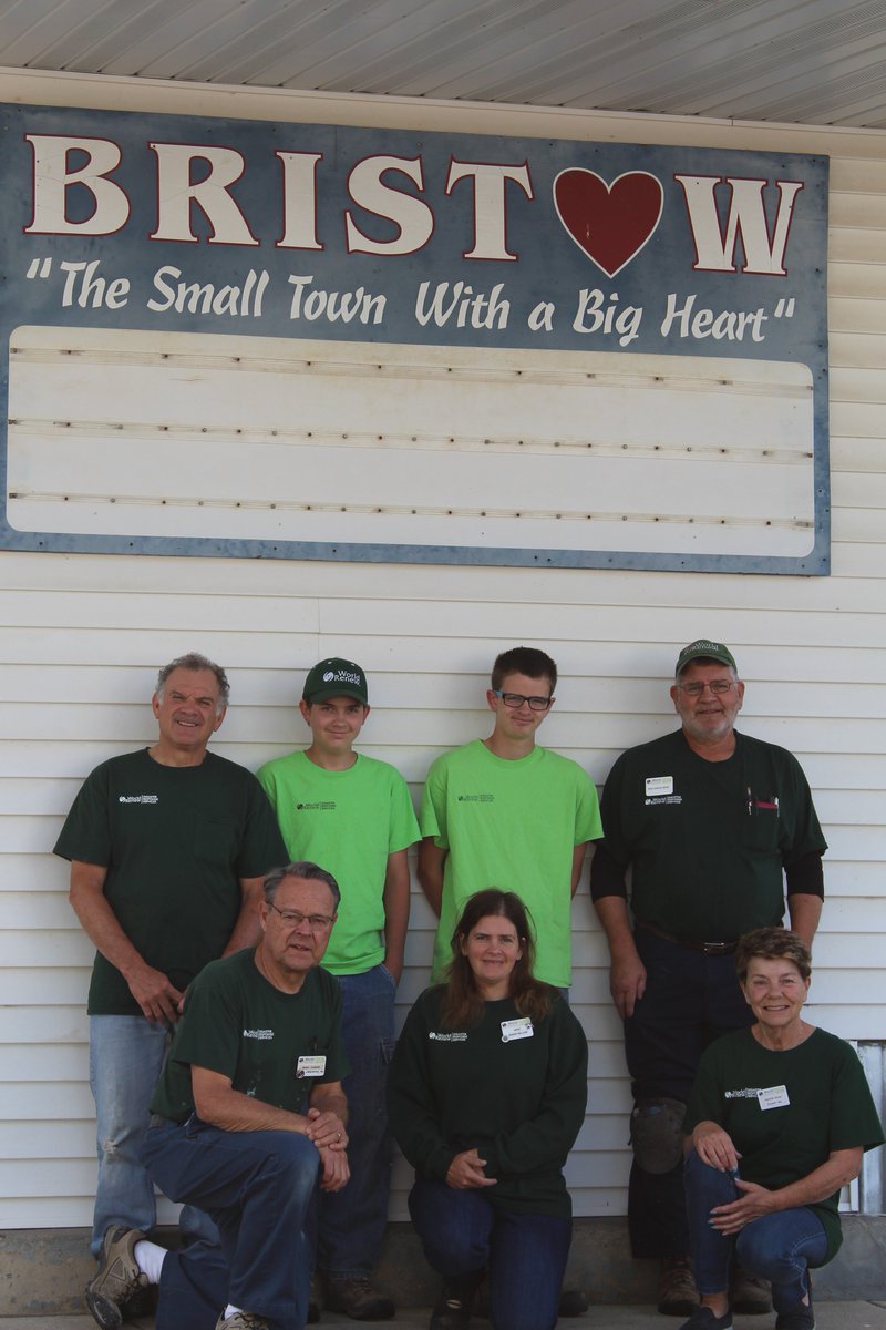 WorldRenew_DRS's tweet photo. Last week, more than 30 volunteers spent a week cleaning out 14 flooded homes in Bristow, Lynch, and Spencer, Nebraska. #stillmoreworktobedone #volunteers #worldrenewdrs #worldrenew #missouririverflood https://t.co/PwEouygeFS