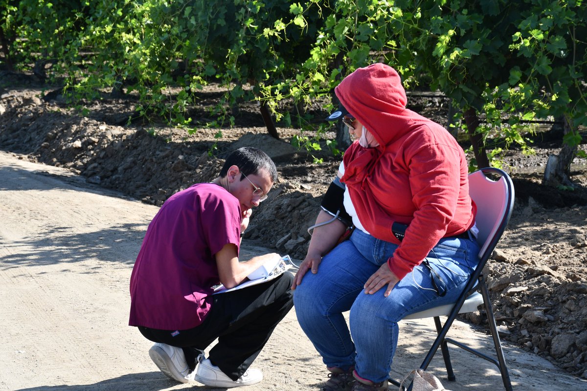 Working together in the present to safeguard our future. 
#farmworkers #ag #agriculture #grapes #salud #calor #trabajo #health #california #heatillnessprevention #campo #centrralvalley #delano #access #water #sanjoaquinvalley #clinic #hospital #healthylives #Salinas #coachella