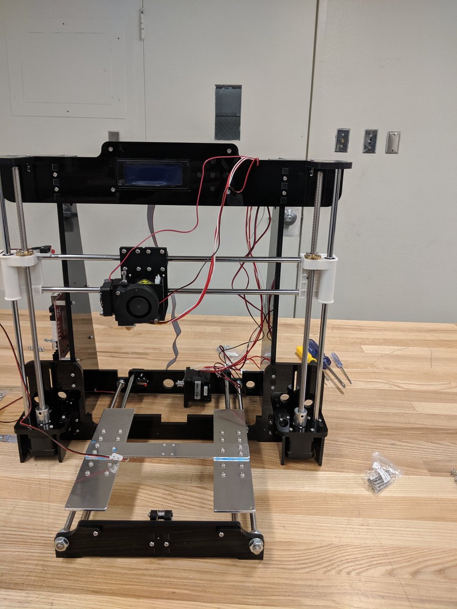 Day 2 Maker Camp, 3D printers almost assembled, thanks <a href="/slobastev/">Slobodan Stevanovic</a> and <a href="/puhsd/">Perris Union HSD</a> Students are having a great time learning #cmiacademics #scholarplus