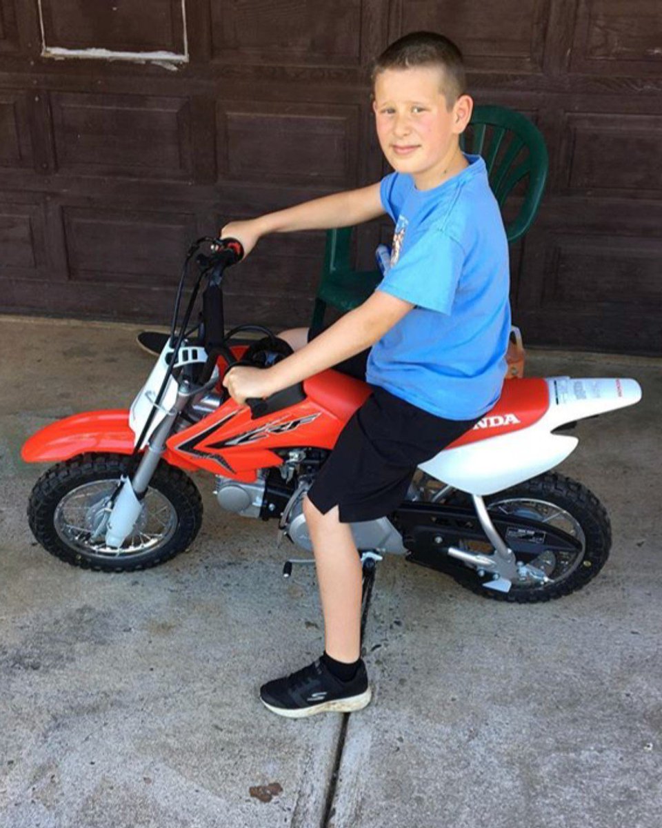 bmotorcycles's tweet photo. Lucky Keegan got this brand new CRF50 for his 10th Birthday. We couldn't think of a better way to celebrate reaching double digits! 😍🏍️🎁🎂 #BraaapyBirthday #HappyCustomers 📸: careuh617 https://t.co/L9Z1ANE3VJ