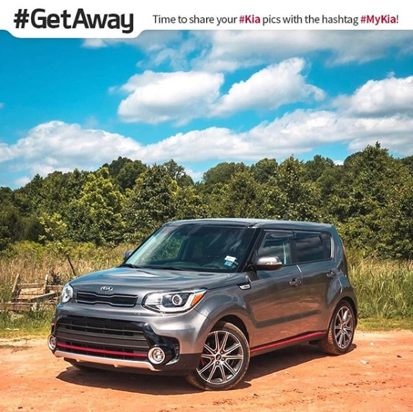 Reflect the sunshine in your Soul. #GetAway #MyKia 📸: @thegraygarage #KiaSoul #Soul #Kia #Sunshine #Reflect #BeavertonKia bit.ly/2rY9Wyo