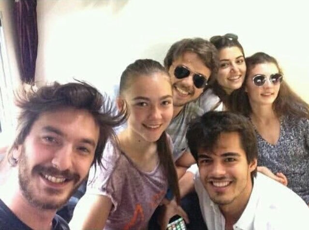 darkerceelz's tweet photo. gözüme 4 sene kaçtı :( İlkGünküGibi Alsel https://t.co/TrZx8LhUfF