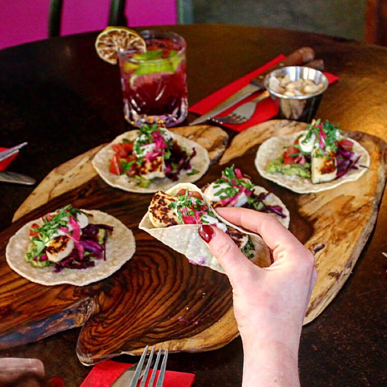 Sharing board? What do you mean sharing?! This is all for me thanks 😊
.
We’ve changed the way we do our sharing boards! Instead of build-your-own we build them for you 🤣 

They look so cute all laid out ready for a munching 😍