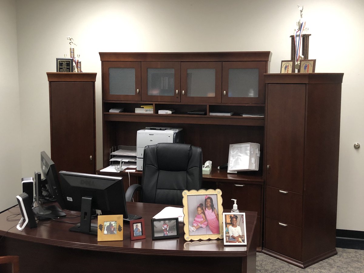 LloydDaEducator's tweet photo. Moved in @tindleyschools #familyfirst @tchowehs #newofficealert #educationalprograms #highschool #charterschools #scholarships #collegeordie #schoolchoice https://t.co/2XJ9vWSN3O