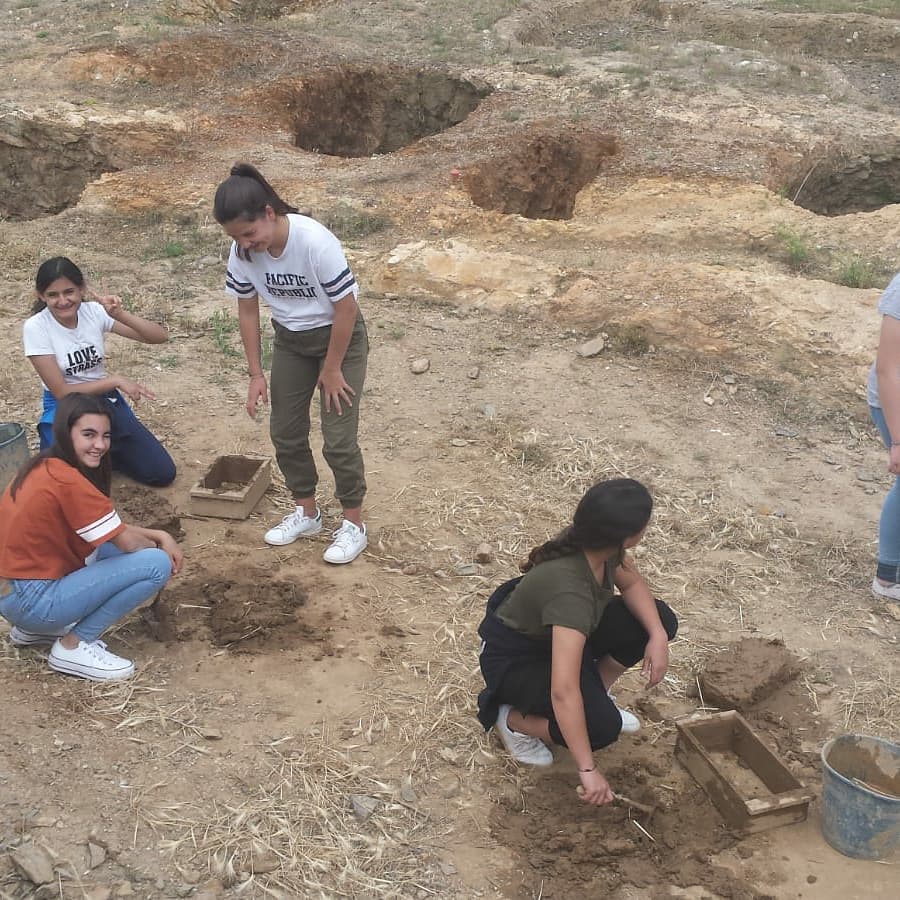 PadreDamianSSCC's tweet photo. Com vivien els íbers🤔? Com eren els seus poblats 🧐? #1resopd ho descobreix visitant el Museu Ca n'Oliver! #vivimlahistoria #projectespd https://t.co/iAS7PohSKv