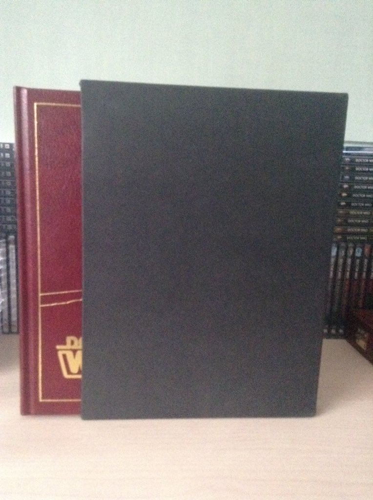 ConnorJAdkins's tweet image. Finally managed to get my hands on a book I've always wanted to own ever since I clamped eyes on it. #DoctorWho #TheKeytoTime