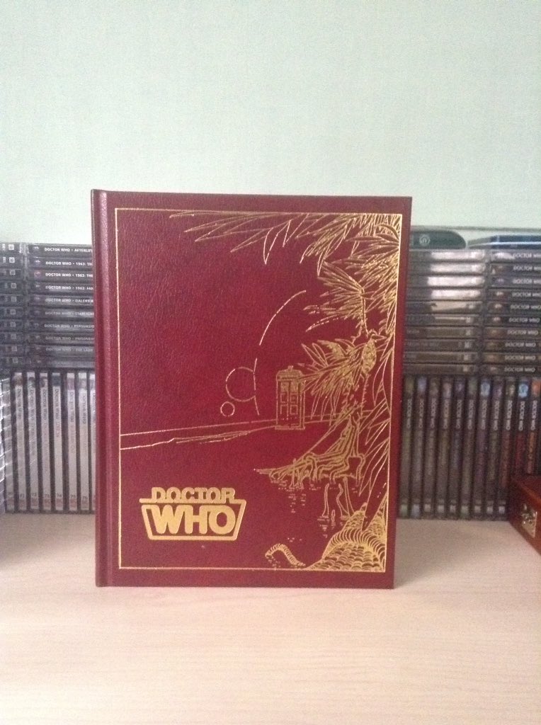 ConnorJAdkins's tweet image. Finally managed to get my hands on a book I've always wanted to own ever since I clamped eyes on it. #DoctorWho #TheKeytoTime
