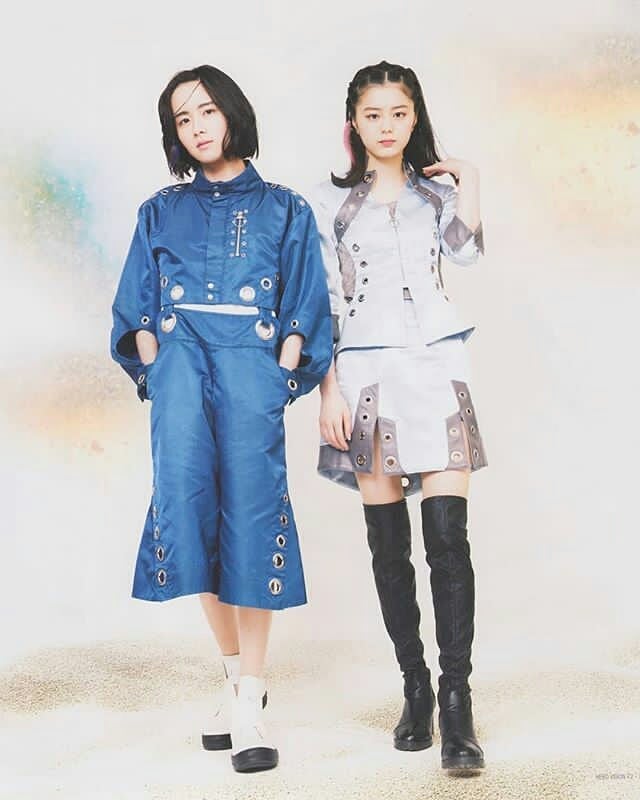 グレーソン 그레이슨 格雷森 在 Twitter 上 タイムジャッカオーラ役の紺野彩夏さん タイムジャッカウール役の板垣李光人さん 彼らは美しいカップルでしょう私の意見で でも 残念ながら仮面ライダーシリーズはめったに恋物語がある でも彼らも兄弟よう