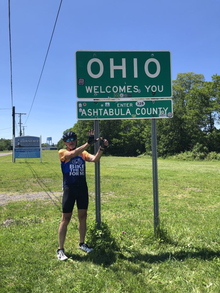 BarrowNeuro's tweet photo. .@JeremyShefner, chair of neurology at Barrow, has completed ~1,240 miles of his 4,295-mile bike ride! He is biking across the US to raise money for #multiplesclerosis research &amp; patient care. You can follow his journey &amp; support the cause here: https://t.co/22aeAlQV2F. #Bike4MS https://t.co/fHNy70l9BW