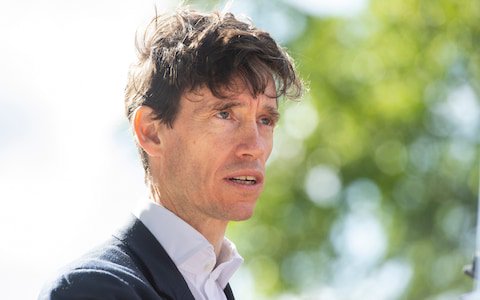 joeamonuk's tweet photo. Does @RoryStewartUK remind anyone else of Newt Scamander (@iEddieRedmayne)
This isn't meant as an insult to anyone. #fantasticbrexit https://t.co/BNzW5iJ3dc