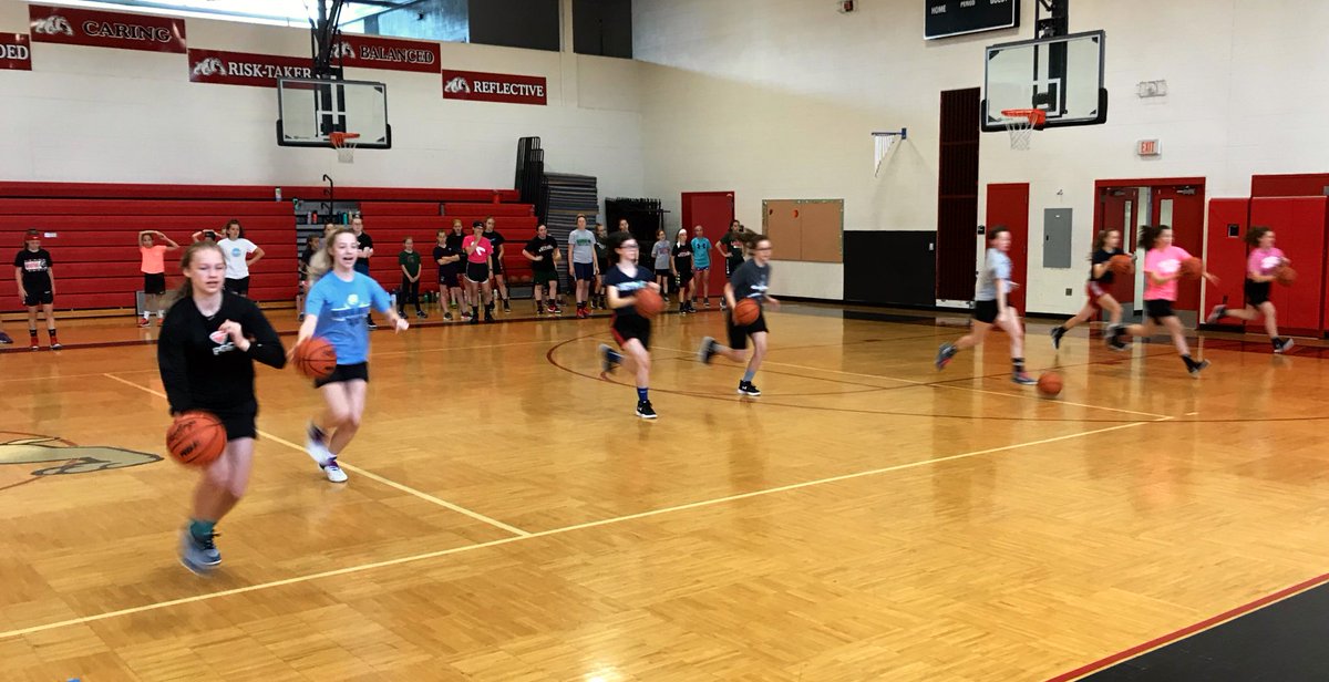 ROGBasketball's tweet photo. Loved the energy brought by our campers, coaches and counselors for Day 2 of camp. #camp14 #rogb #hustle @MrsMichels209 @CoachEHayworth https://t.co/QxQCTq6r69