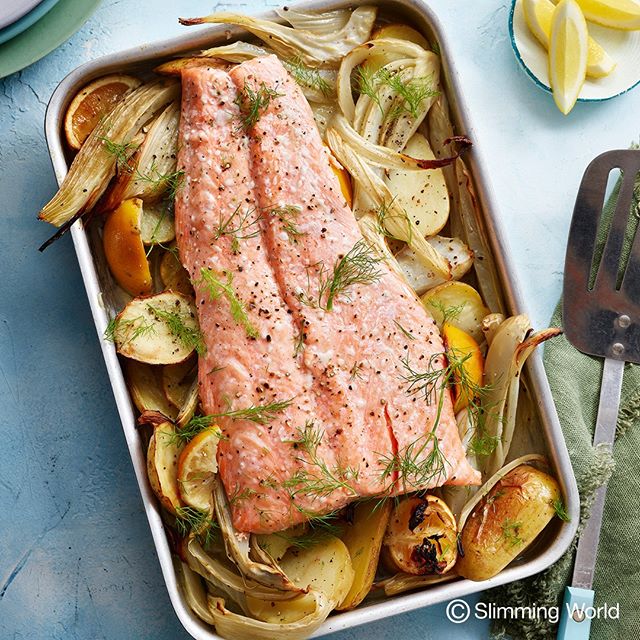 SWwithJo's tweet photo. There’s Norway that you’ll be able to resist this scrummy Scandinavian salmon dish! Using just a handful of ingredients and a single pan, it’s big on flavour without making a ton of mess! #SWCook5 #bakedsalmon #onepandinner #SlimmingWorld https://t.co/qOVSzTouy7