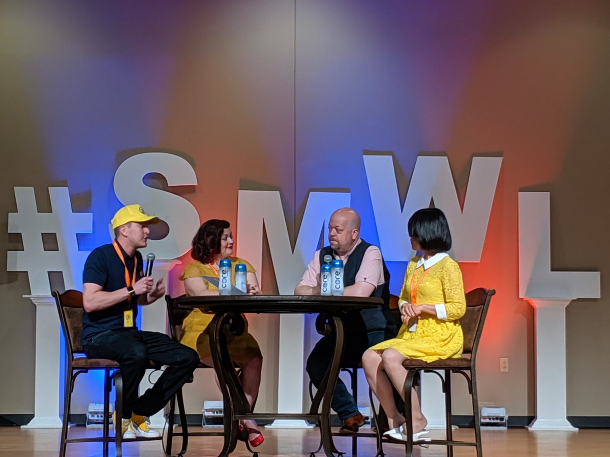 GDamanis's tweet photo. Another #craveable panel at #SMWL19 with @ChrisStrub, @cgritmon, @aiaddysonzhang, and @BloggingBrute Mike Allton (OMG). https://t.co/HWH8YWSdWd