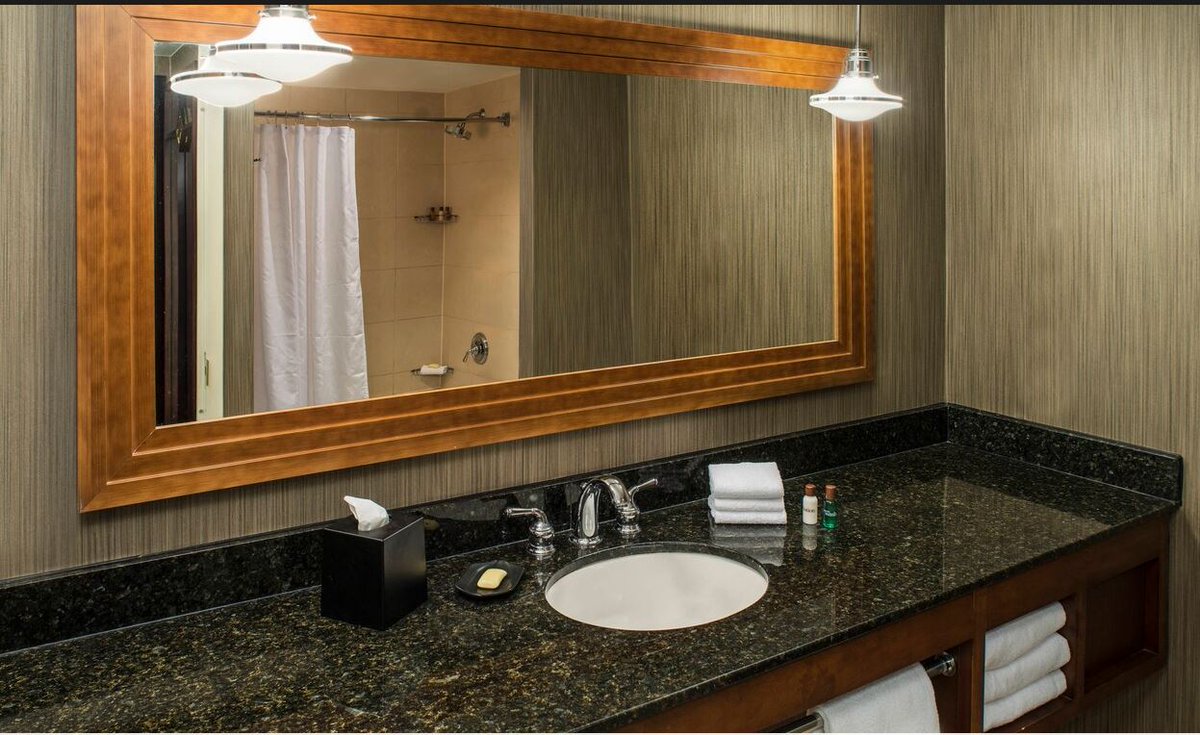 A well-lit mirror, plenty of amenities and a refreshing shower make it easy to start your day on a relaxing note. We are looking forward to your next stay with us! #sheraton #marriott #traveltuesday #614hotels #travel