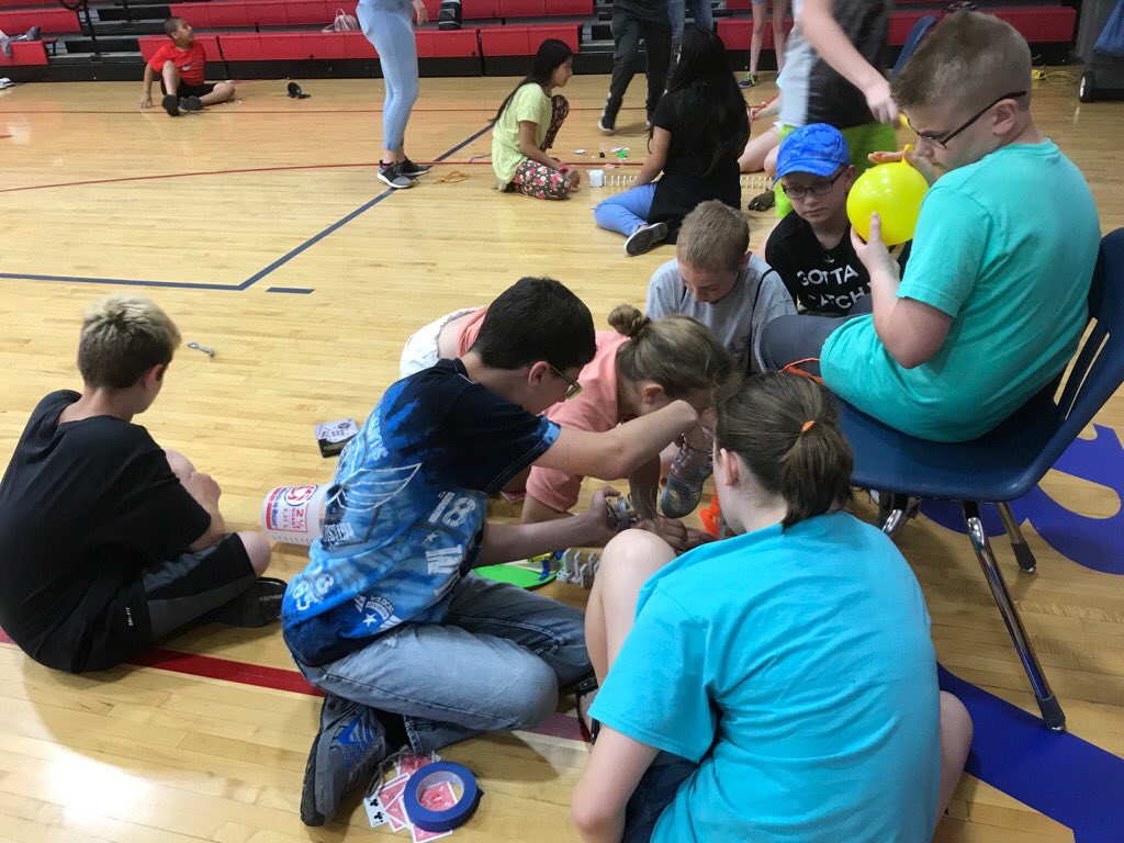 MMS_Panthers's tweet image. Summer learning at #STEM camp! #GearUp #ScienceMath #Fun #PantherPride #GreatDay2BAPanther