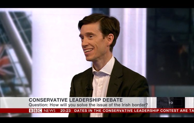nickeardleybbc's tweet photo. Weβve all done it... #tiesoff https://t.co/qOLDLOGb9w