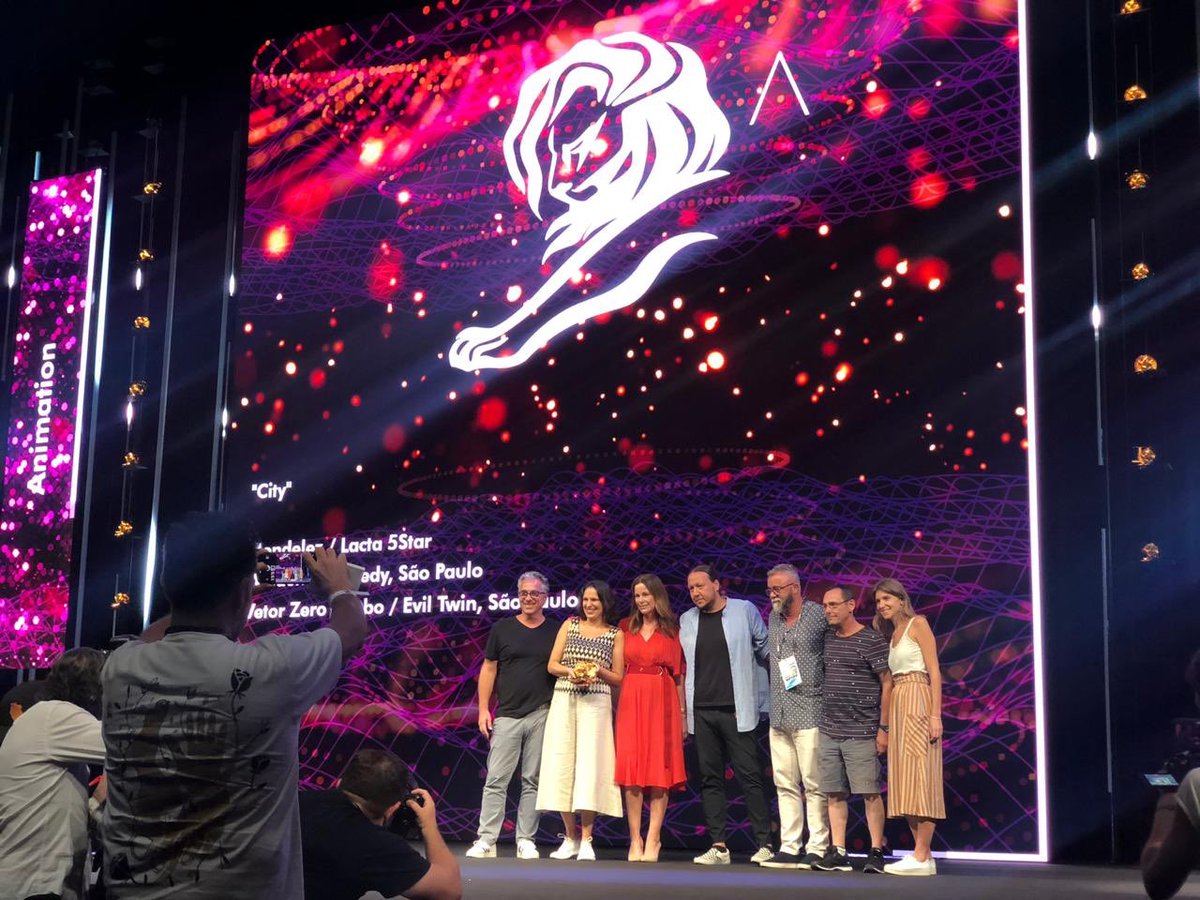 aprobr's tweet photo. Mais um Leão para a Vetor Zero no @Cannes_Lions : Ouro em FilmCraft na categoria Animação, com a campanha "City" feita pela @WiedenKennedySP para a @_LactaOficial . Com @FilmBrazil #CannesLions #FilmCraft #beBrasil https://t.co/pyq0QzV9rc