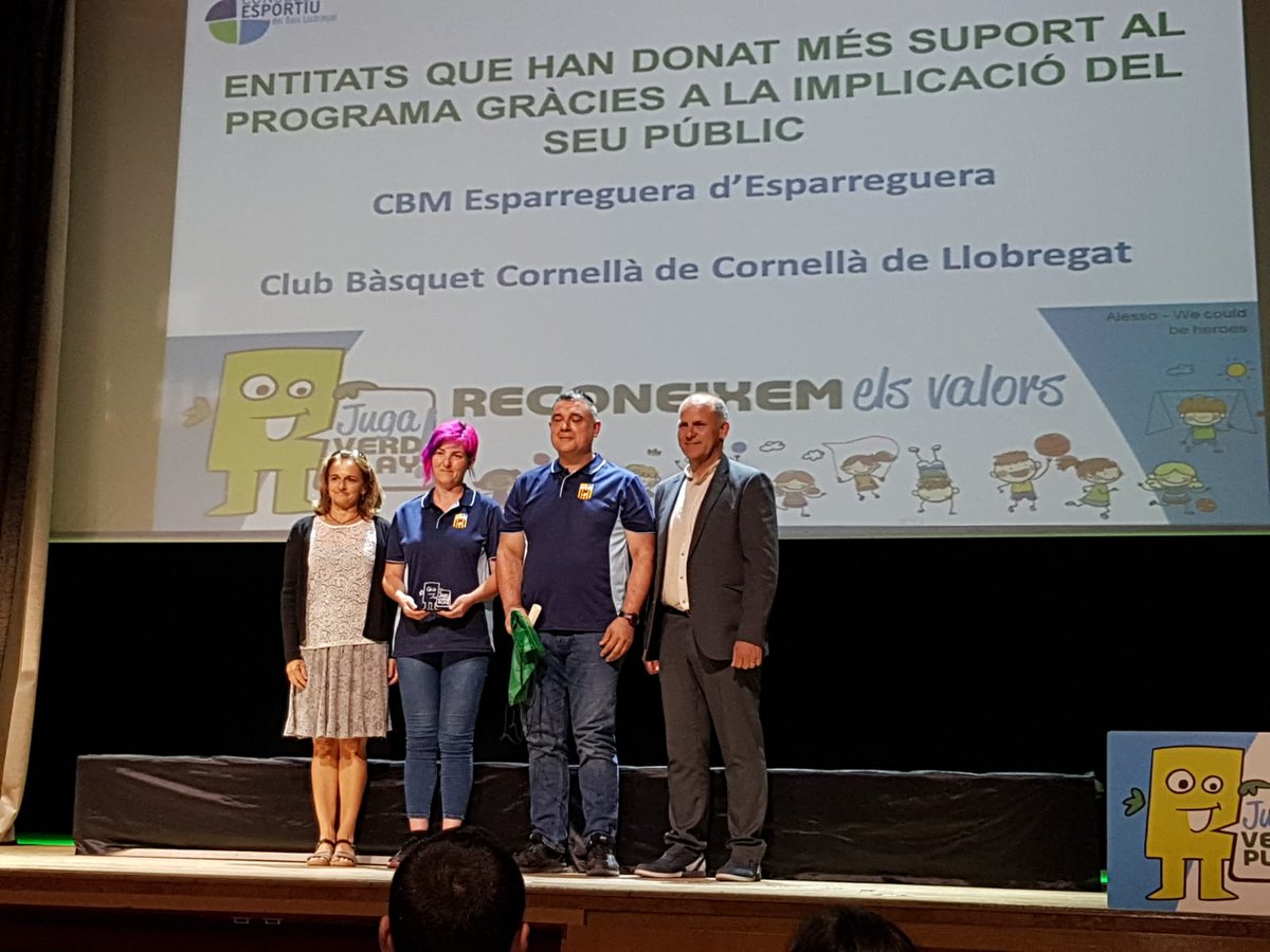 Acte de #Reconeixement als #Valors
Premiats per @cebllob com a #Entitat
El nostre #President @Cesarcarreracas i #Presidenta @Veronic11972640 ens han representat :)
@EsparregueraFM
#nosominvisibles