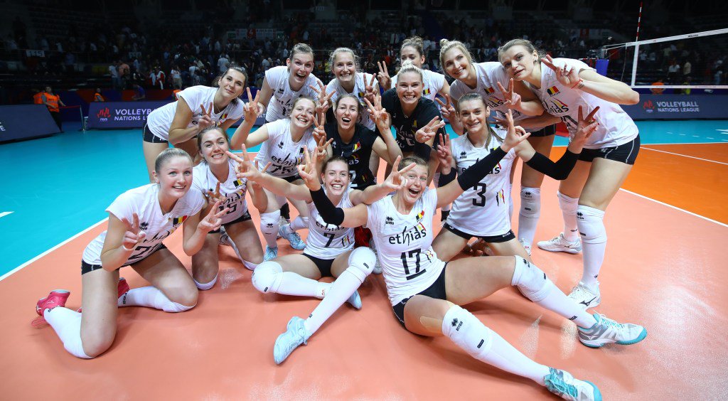 Nieuw lijflied voor Belgian Yellow Tigers: Oeps, we did it again… bevolley.eu/volleybal/nieu…