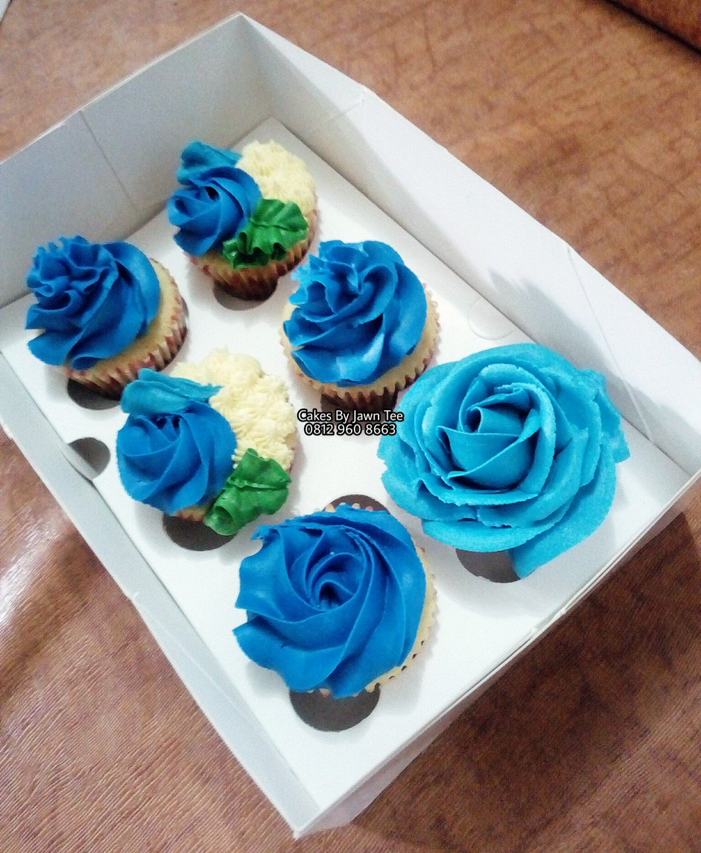 JawnTeee's tweet photo. Good evening neighbors on Twitter Street..
I made cupcakes today yo 😘💖
I'm based in Akwa Ibom State, Uyo
📱- 0812 960 8663 

If you see this, help me retweet biko 🙏
My customers could be on your TL, we deliver anywhere 😊😊
God bless 🙏 ♥

#AkwaIbomTwitter https://t.co/3gYiRiCfPX