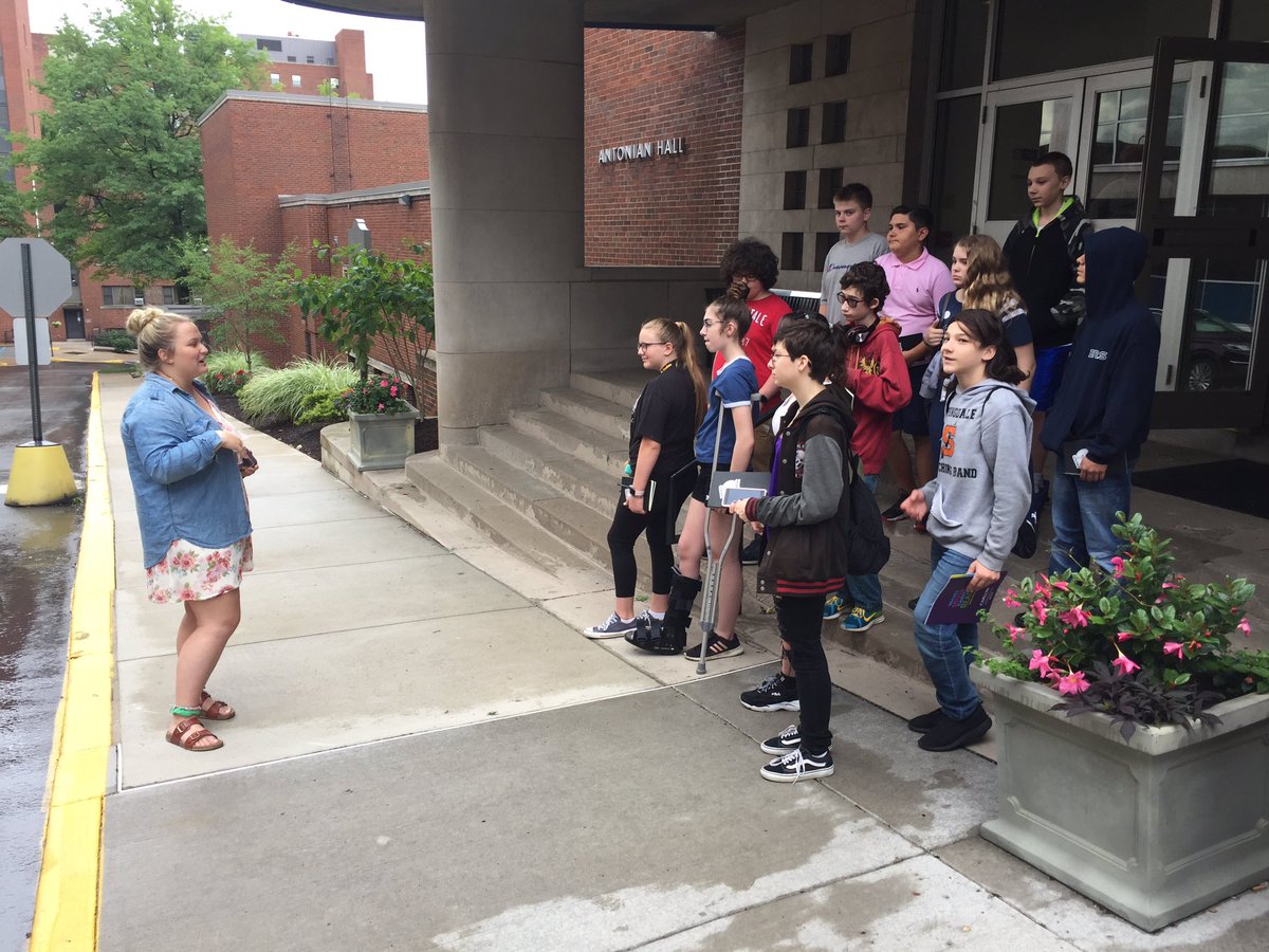 Brett_Slezak's tweet photo. Thanks @CarlowU for supporting #projectlaunchpad today! And a big shout out to Carlowβs amazing librarian Richard for being so #kind to us today!
Day 3: @PghKids weβre on our way... see you in the AM! https://t.co/UM1wsrWrRl