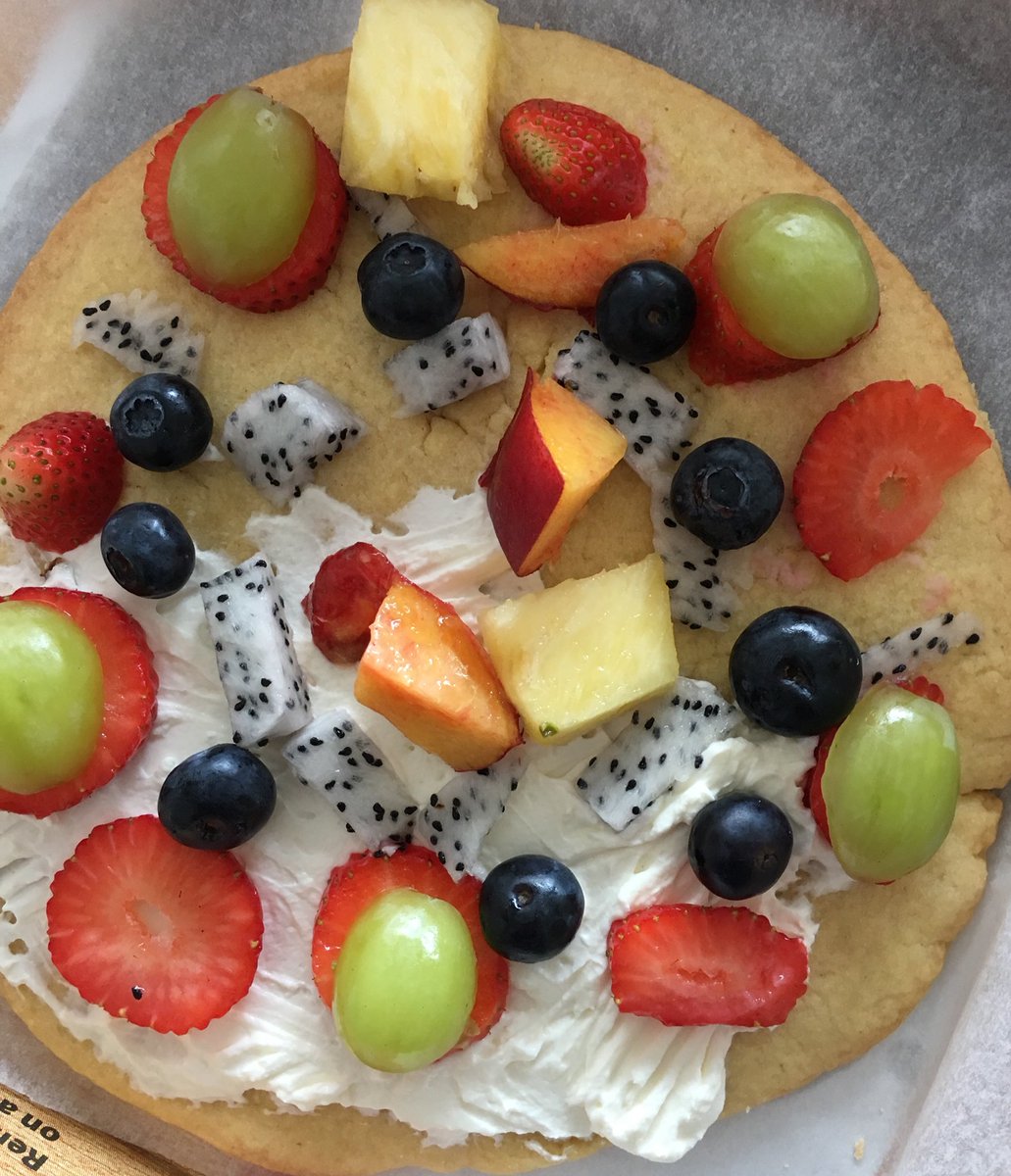chef_de_party_1's tweet photo. @TSP_Primary Week 2 Fruit Pizzas and Power Tools! ๐Yes and that is actually someones Dadโs face made of fruit! ๐#pizza #fruit #whisk #cookeryclub #cookinginschool #cookinginclass #afterschool #primaryteaching https://t.co/EMCpBBQEhB
