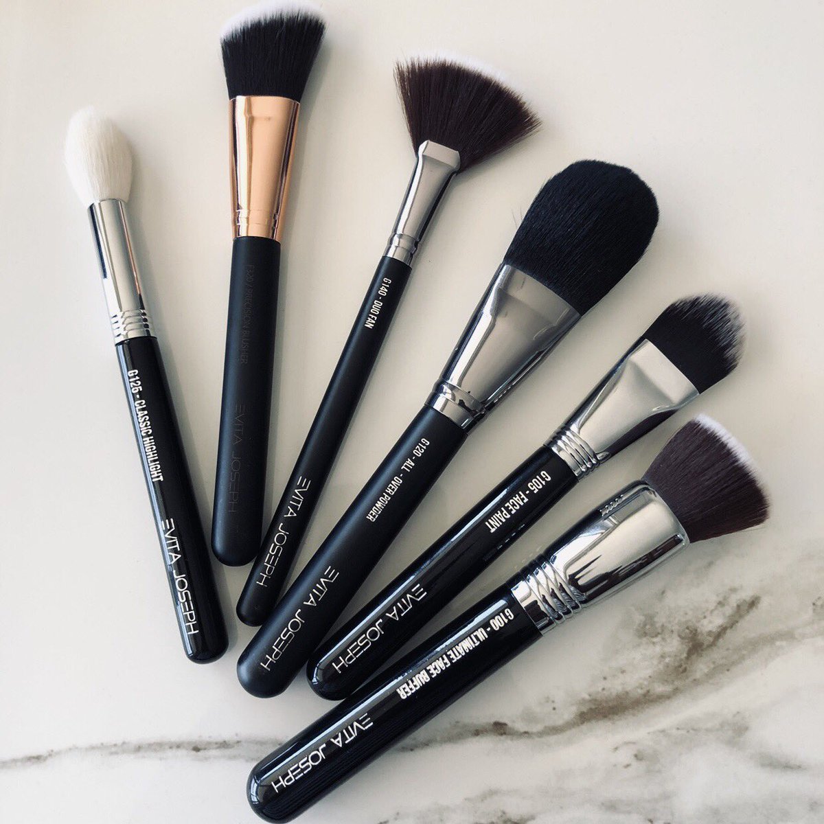 evita__joseph's tweet photo. Thinking of face  #makeupbrushes . These ones can serve you great #evitajoseph https://t.co/aSTpXGQOBi