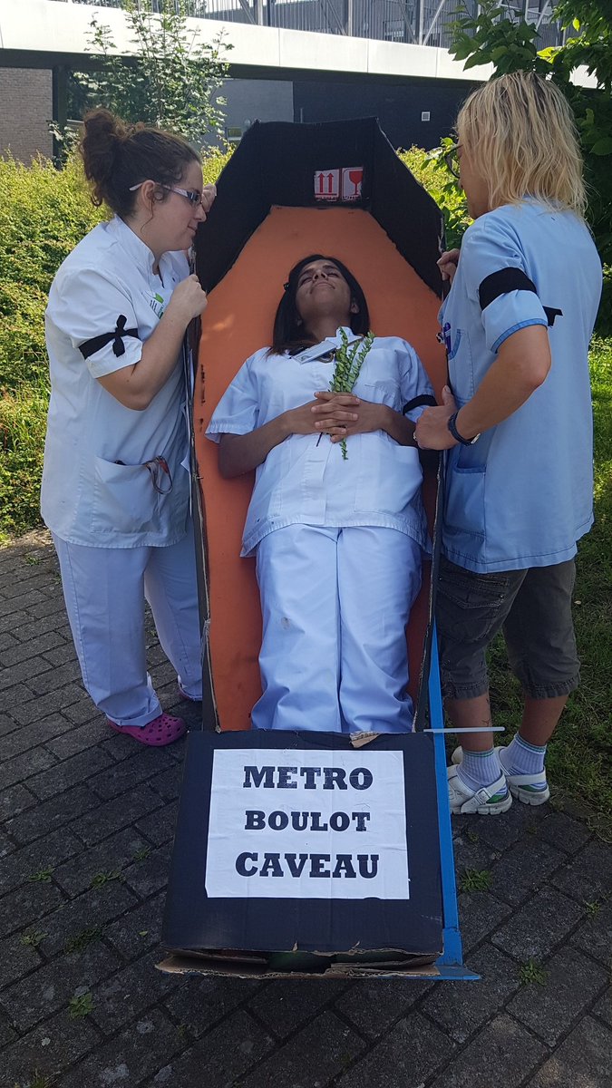 lombove's tweet photo. #lemardidesblousesblanches https://t.co/AB3ES7ApI0
