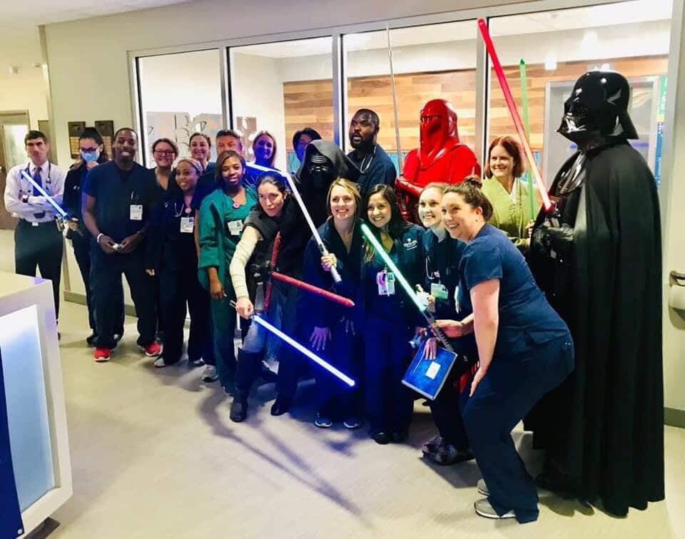 501stSPD's tweet photo. TR-31617 on troop at Dallas Medical Center to celebrate & acknowledge their health care professionals during employee engagement festivities, June 10th, 2019.
📸: North Texas Squad
#SovereignProtectors
#NorthTexasSquad
#StarGarrison
#501stLegion
#KesselBase
#BadGuysDoingGood https://t.co/piGc2LmMwj