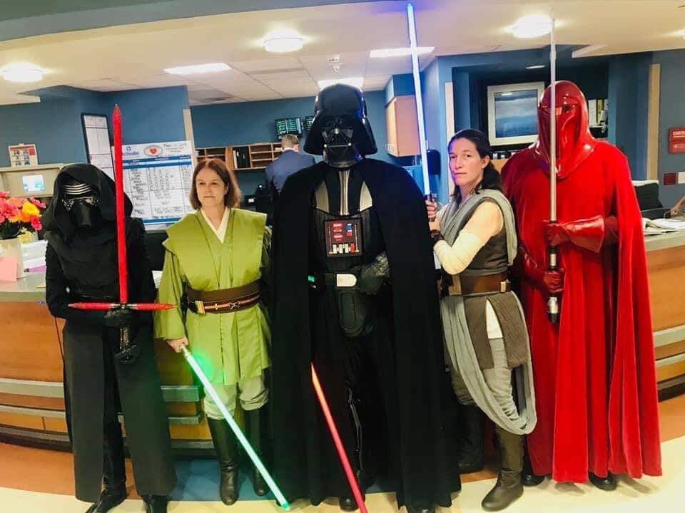 501stSPD's tweet photo. TR-31617 on troop at Dallas Medical Center to celebrate & acknowledge their health care professionals during employee engagement festivities, June 10th, 2019.
📸: North Texas Squad
#SovereignProtectors
#NorthTexasSquad
#StarGarrison
#501stLegion
#KesselBase
#BadGuysDoingGood https://t.co/piGc2LmMwj