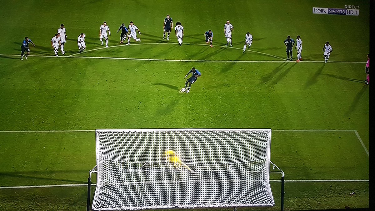 StopdeVAR's tweet image. Hey kijk nou eens...goedgekeurd! #VAR
Waar werd deze situatie nu ook alweer afgekeurd? #willekeur #stopdevar