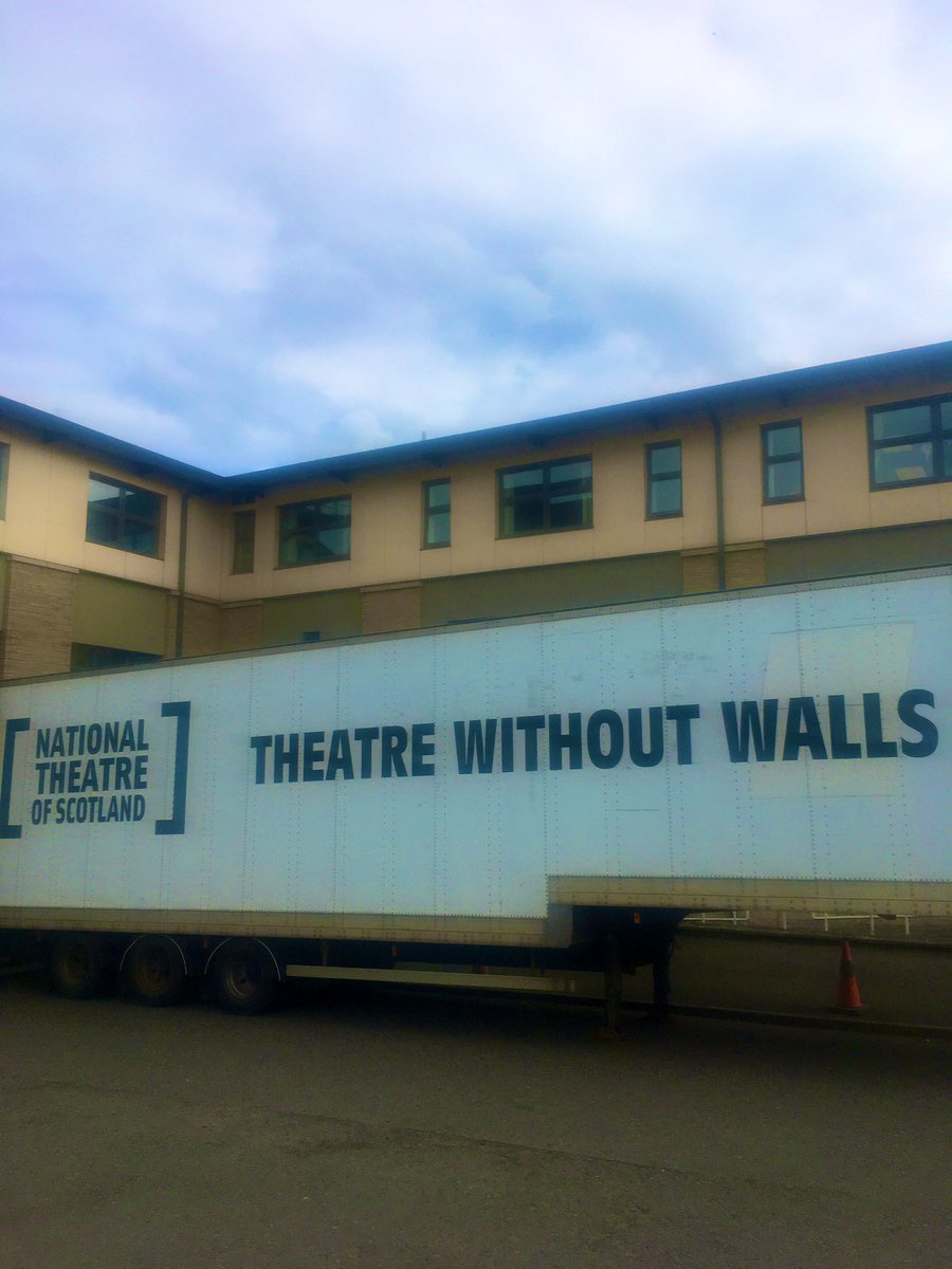 Utterly transported by the uplifting #LikeFlying tonight <a href="/CraigmountHS/">Craigmount High School</a> - a fantastic collaboration between <a href="/NTSonline/">National Theatre of Scotland</a> &amp; <a href="/SAMHtweets/">SAMH</a>. Beautiful work from <a href="/nicgreen_/">nic green</a> <a href="/AllorNothingADT/">All or Nothing ADT</a> and a fantastic ensemble of young people. More of this please...