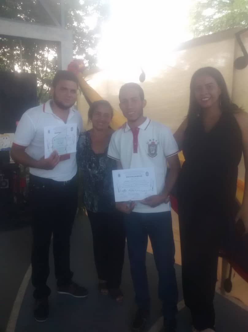 Nucleo_Guarico's tweet photo. #NúcleoGuárico celebró el XII Festival Voz UNEFA en la #ExtElSocorro, resultando ganadores Neilymar Ortega y Francisco Ocho ambos de El Socorro y la canción inédita un logro de #ExtZaraza. Felicidades al equipo de ASyPC y a la comunidad unefista de Guárico. https://t.co/msSohSMtTl