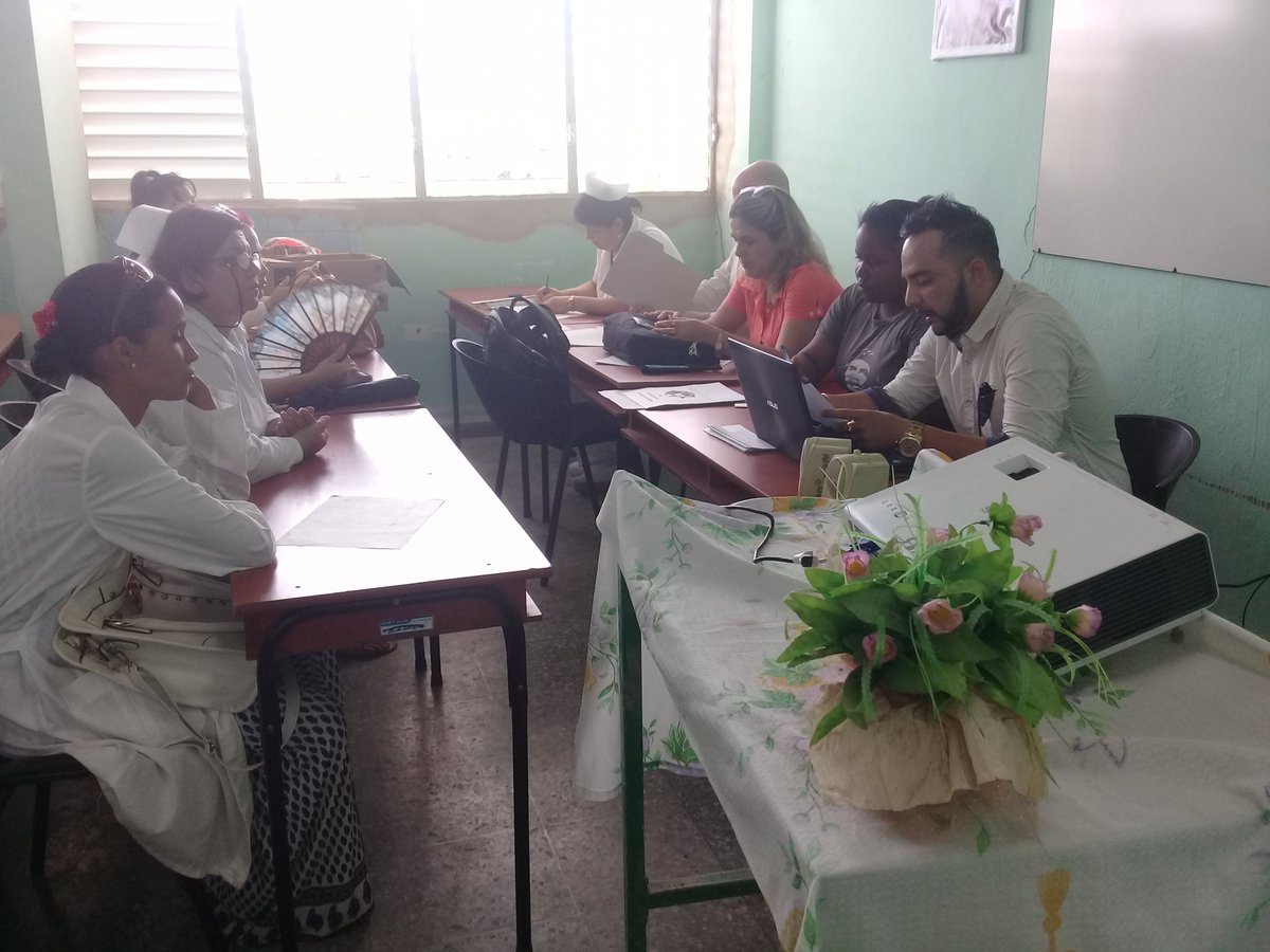 SaludDPinar's tweet photo. Desarrollan los jóvenes del Policlínico #HermanosCruz del municipio #PinardelRío la Asamblea del Comité de la #UJC comprometidos con el presente y el futuro #CubaEsSalud #SomosContinuidad @MINSAPCuba @GeoPAlvarez @japortalmiranda https://t.co/0caIIVAAWc