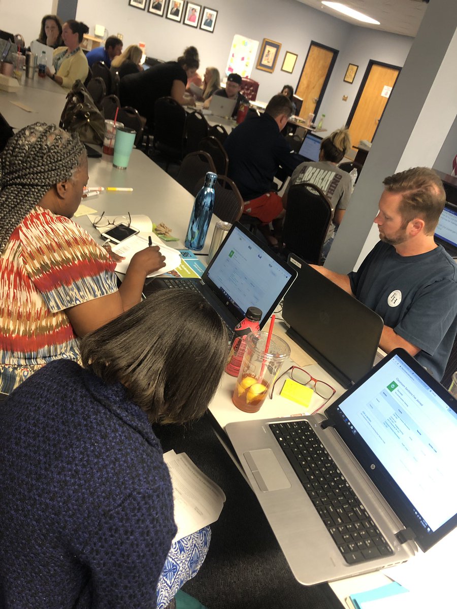 ICTII_Thomas's tweet image. Who doesn’t love a good scavenger hunt? #codeorg @codeorg #cs4ms #rcu #teachcodems @TeachCode