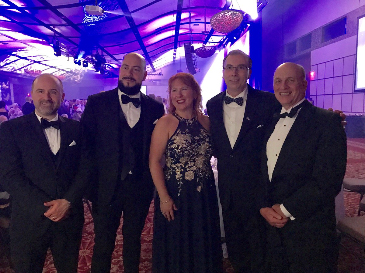 lpa_apl's tweet photo. On June 15th, the LPA participated in the Maritime Gala Ball of the @RoyalCanNavy and the @CoastGuardCAN. This event was an opportunity to come together to celebrate Canada's maritime heritage. The LPA was proud to be a gold sponsor of the event. https://t.co/anKc8OWAOg