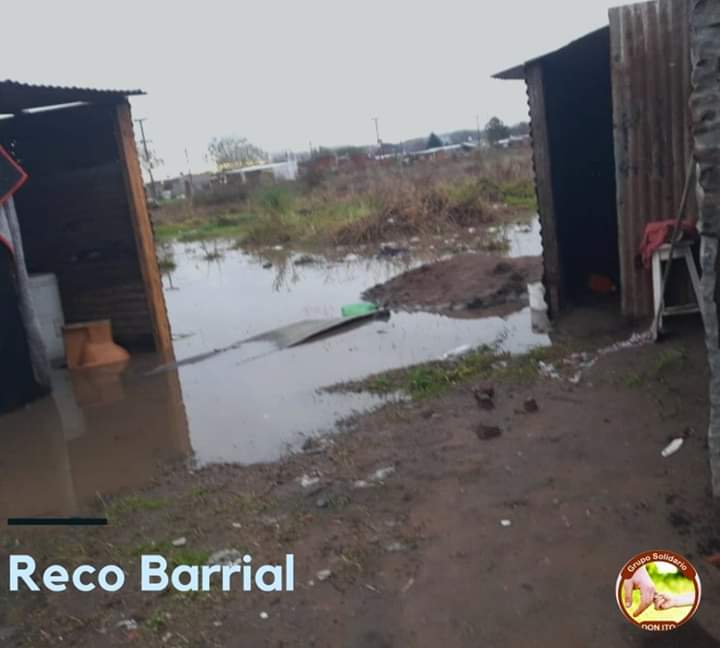 GS_DonIto's tweet photo. bombear agua, y en estos momentos la misma esta escaseando. Urgente se necesita una respuesta para estos/as vecinos/as.

#CaminandoBarrios
#UrbanizaciónYa https://t.co/9S6wDNHji7