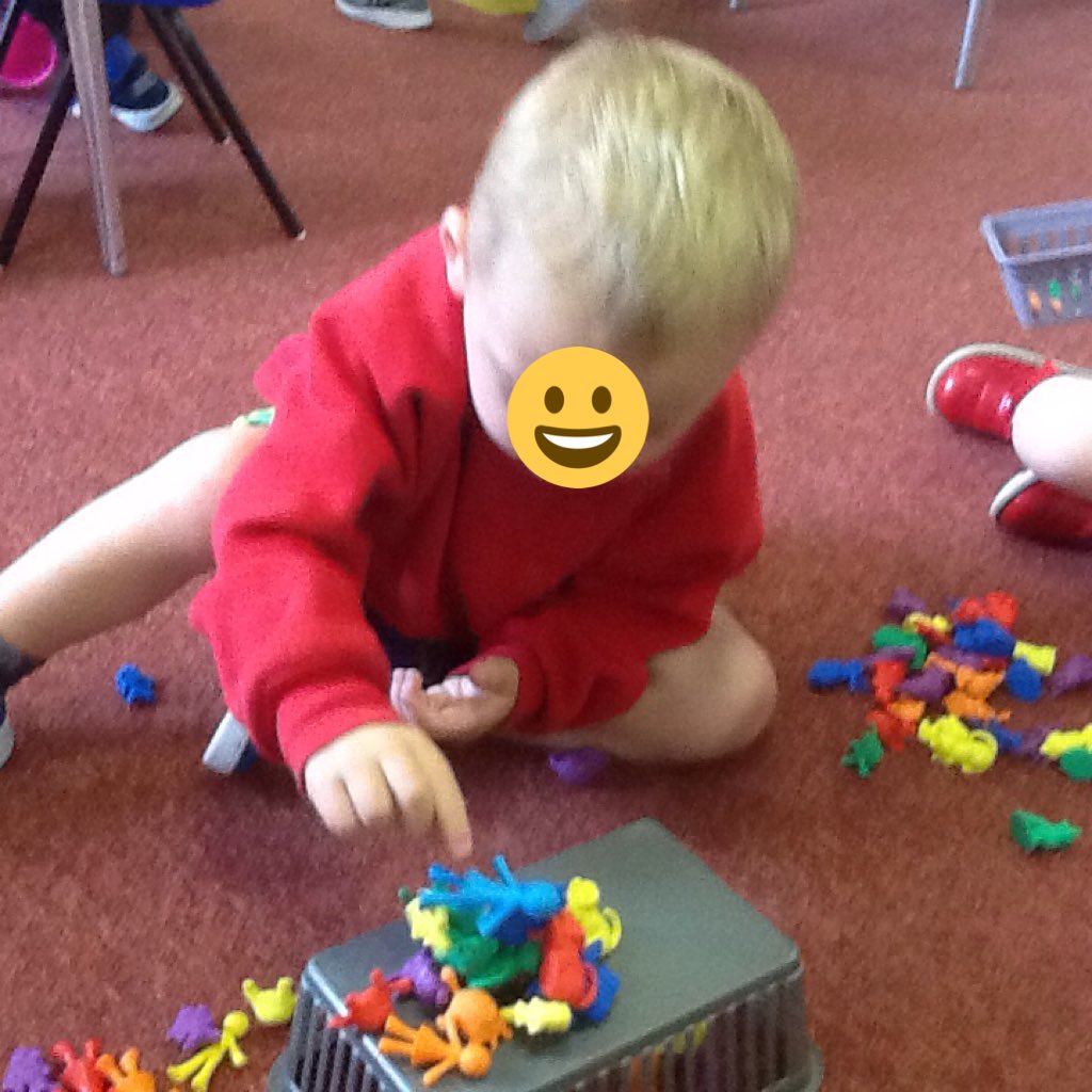 THPlaydays's tweet photo. Enjoying counting # eyfs # look at those lovley sandwiche's # colour mixing # eyfs # ea&amp;d https://t.co/DvtbwSkZzn