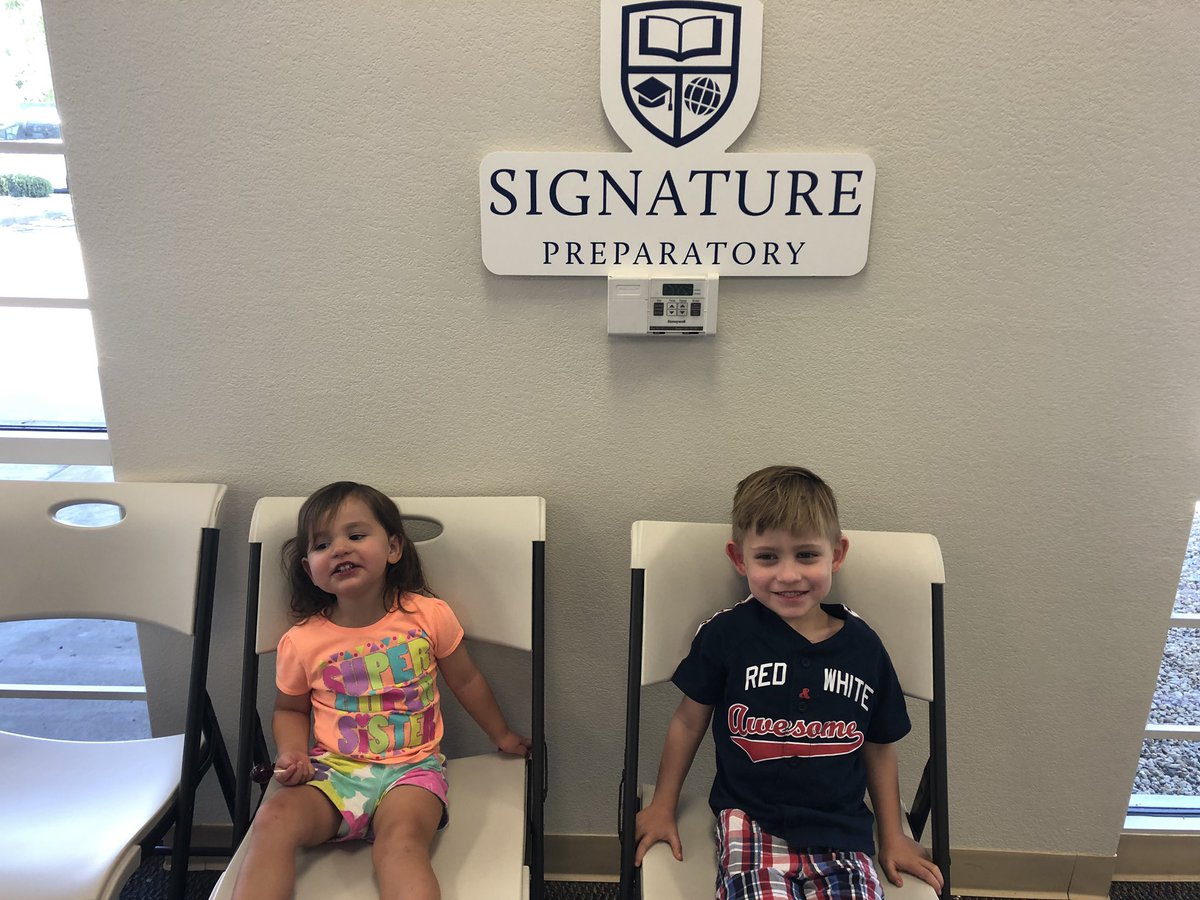The little ones had a a fun visit! <a href="/SigPrep/">Signature Preparatory</a> <a href="/DrRBizzle/">Carey Roybal-Benson</a>