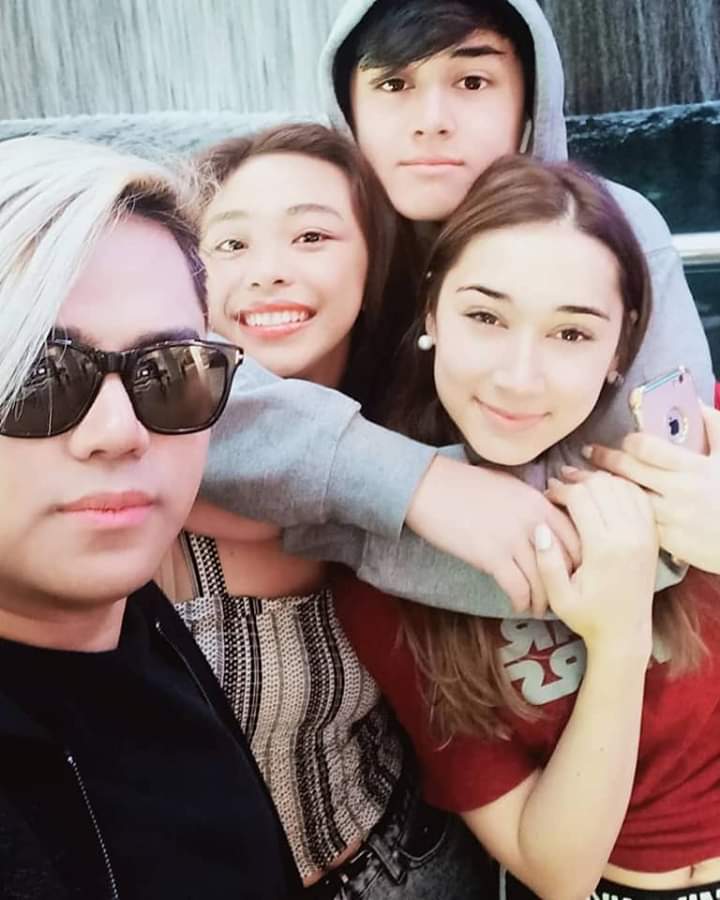 PrincessYan13's tweet photo. Ang dalawang babae sa buhay ni dodong 😍😍😍
#MaymayEntrata
#EdwardBarber
#GreatLoveForMayWard https://t.co/4vDcmOdhb3