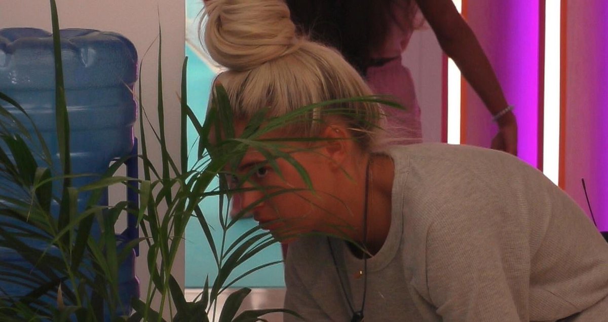 Everybody else watching this #LoveIsland